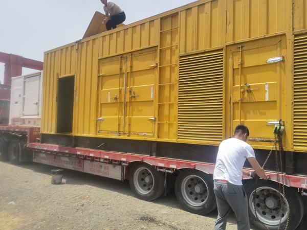 坡头镇除了负载情况和发动机维护，还有哪些因素会影响 200kw 柴油发电机的油耗？